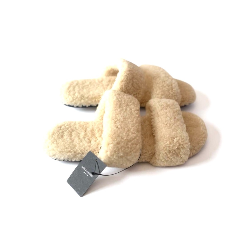 Saint Laurent Cream Shearling Sandals NIB sz 9 - Picture 4 of 6